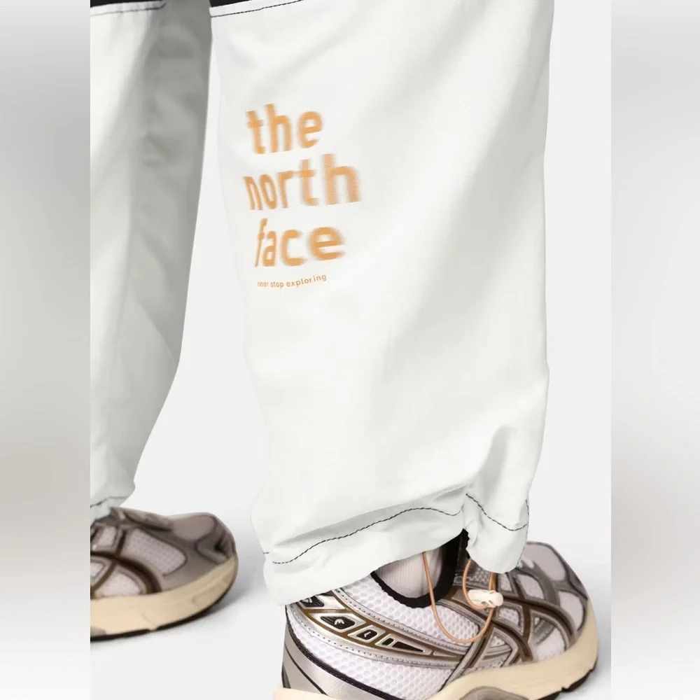 The North Face Women’s Nylon Easy Pants Black and White Color Block - Picture 5 of 16